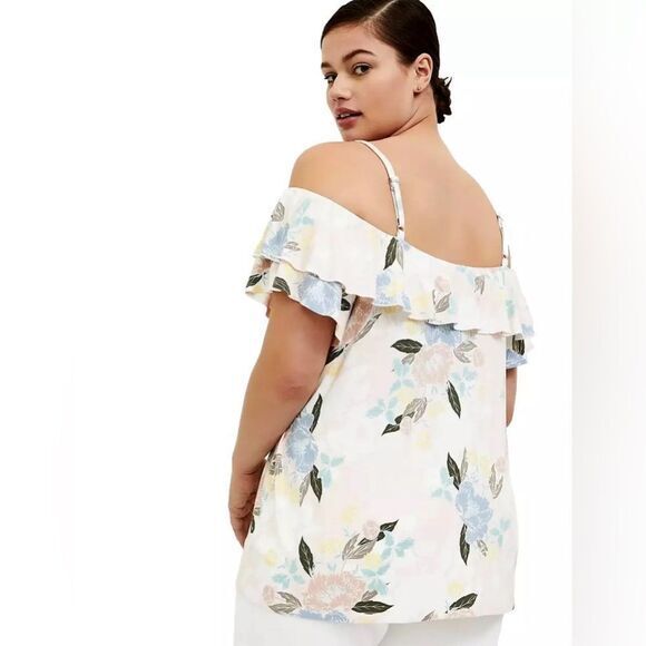 Torrid super‎ Soft Knit Floral cold shoulder size 00 NWT - Picture 3 of 14